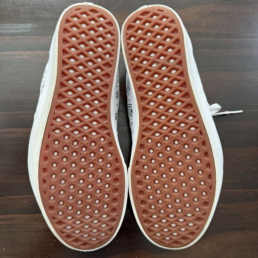 Size 8.5 - Vans ComfyCush Era Paisley - White Bold In Bandana Sneakers - Picture 7 of 9